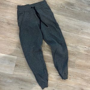 Size 4 - Lulu Lemon Scuba Joggers